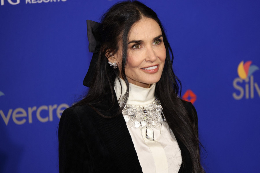 Demi Mur ljubi petnaestogodišnjeg dečaka, šokantan video kruži društvenim mrežama: Ovo je krajnje neprihvatljivo!