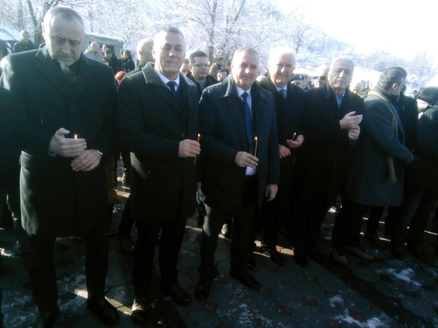 Zločin počinjen na Božić koji nikad ne sme da se zaboravi! U bratunačkom selu Kravica obeležene 32 godine od zločina nad Srbima!