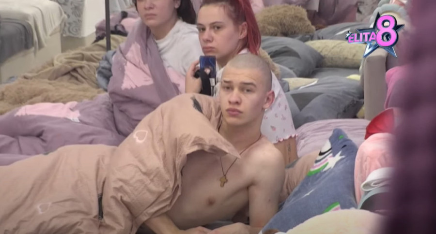 Rijaliti učesnik oženio 20 godina stariju ženu, počeli da rade na bebi: Pišu mi da sam balavac, da me ona finansira!