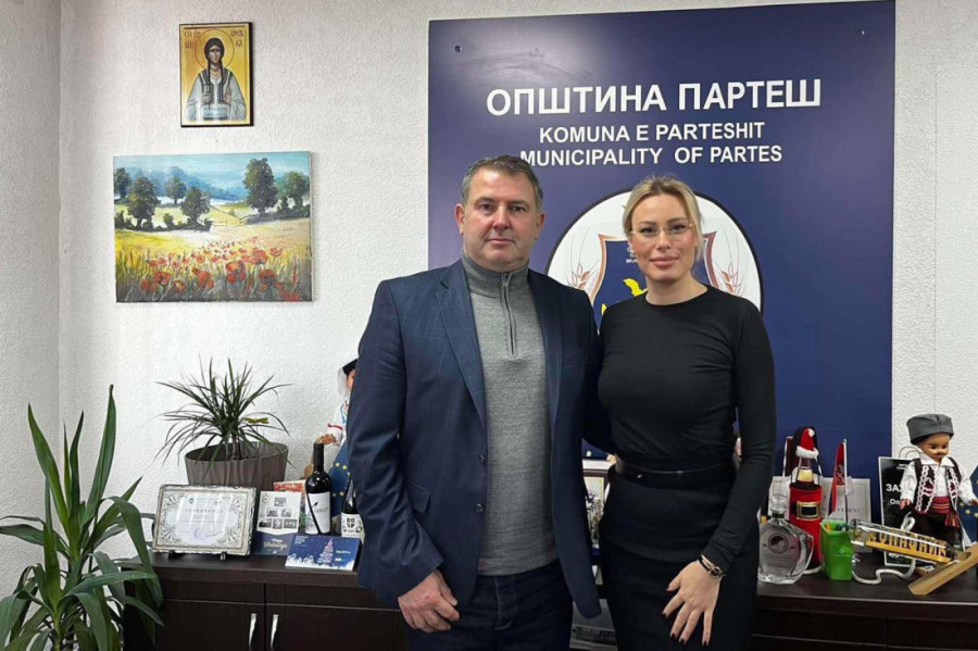 Petković-Paunović: Ujedinjenim delovanjem pružamo podršku opstanku i ostanku na Kosovu i Metohiji (FOTO)