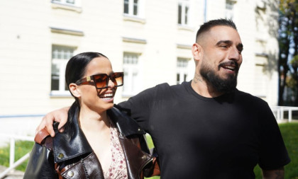 Darko Lazić kupio supruzi skupoceni automobil: Na haubi još jedan poklon! (FOTO)