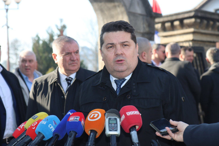 Banjaluka u bojama Srpske i Srbije: Počelo trodnevno slavlje za Dan Republike Srpske (FOTO)