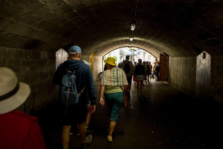 Podzemni svet Gibraltara: Putovanje u istoriju kroz fascinantne tunele iz Drugog svetskog rata (FOTO/VIDEO)