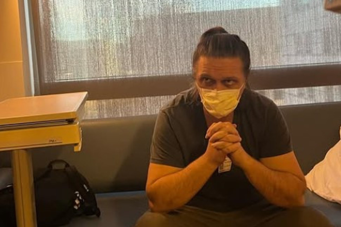 Glumac iz serije "Lud, zbunjen, normalan" sa ženom i detetom u Los Anđelesu, požar im se približava: Spakovani smo i čekamo!