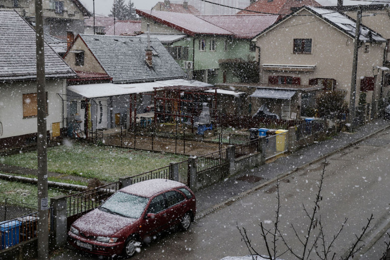 Novi sneg u nekim delovima Hrvatske, na Jadranu kiša i olujni vetar