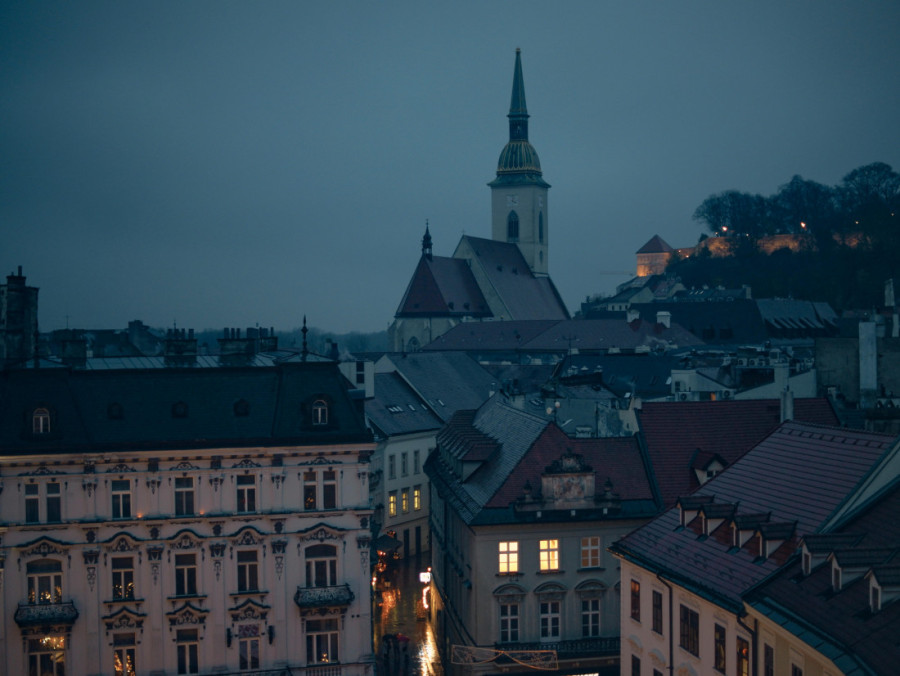 Nesvakidašnja zimska destinacija: Posetite Bratislavu tokom januara i februara  i uživajte u prelepim pejzažima ovog šarmantnog grada (FOTO)