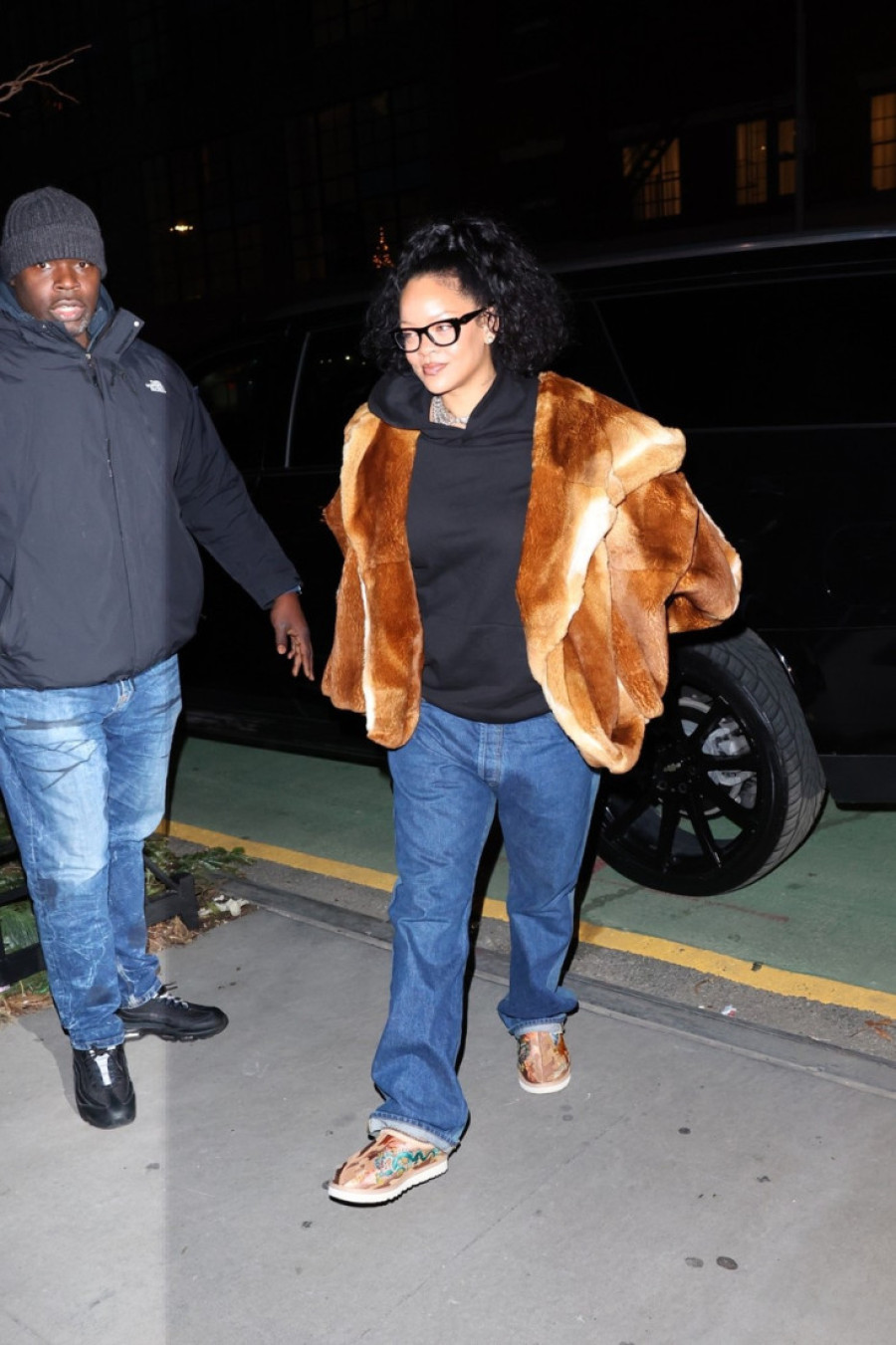 Rijana u čizmama koje mnogi vole da mrze: Ponela ih je na svoj prepoznatljiv način - odvažno i sa stilom(FOTO)