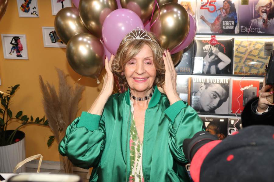 Lepa Lukić otkrila šokantnu priču o svom imenu: Otac me nazvao po svojoj ljubavnici!