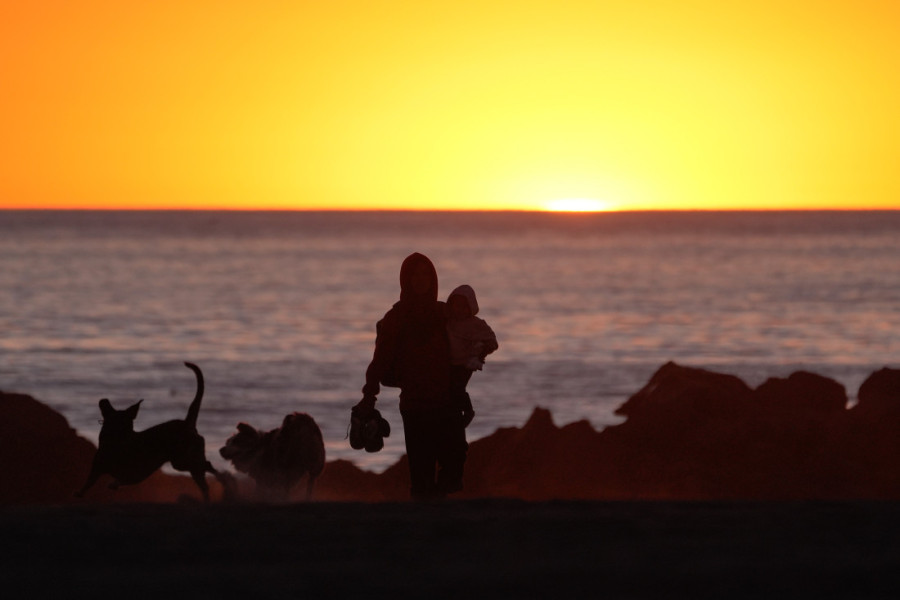 Los Anđeles u "crvenom"! Na snazi nova upozorenja zbog jakih vetrova i širenja požara (FOTO)