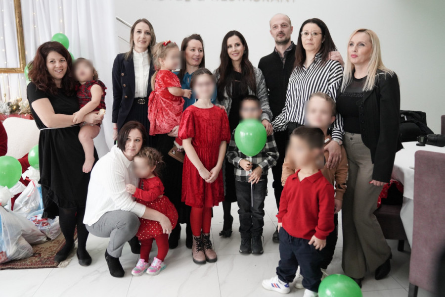 Tamara Vučić na dodeli paketića deci oboleloj od ahondroplazije (FOTO/VIDEO)