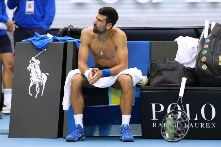 Masaža, sunce, Nole! Đoković nakon poraza u Indijan Velsu pronašao mir na plaži! (FOTO)