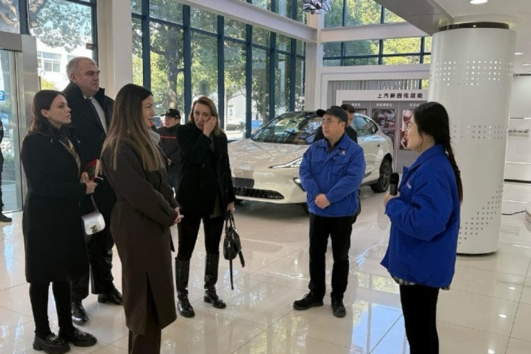 Mesarović u Šangaju posetila fabriku koja je 7. najveći proizvođač automobila! "Učinićemo sve da postanemo njihova destinacija"