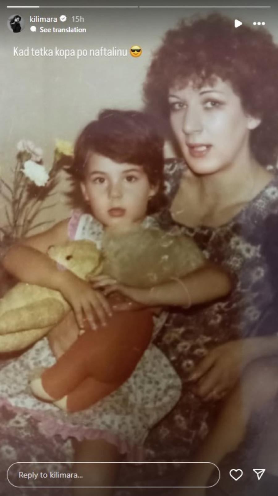 Da li prepoznajete devojčicu sa fotografije? Danas je atraktivna voditeljka, a ova uspomena ju je raznežila posebno