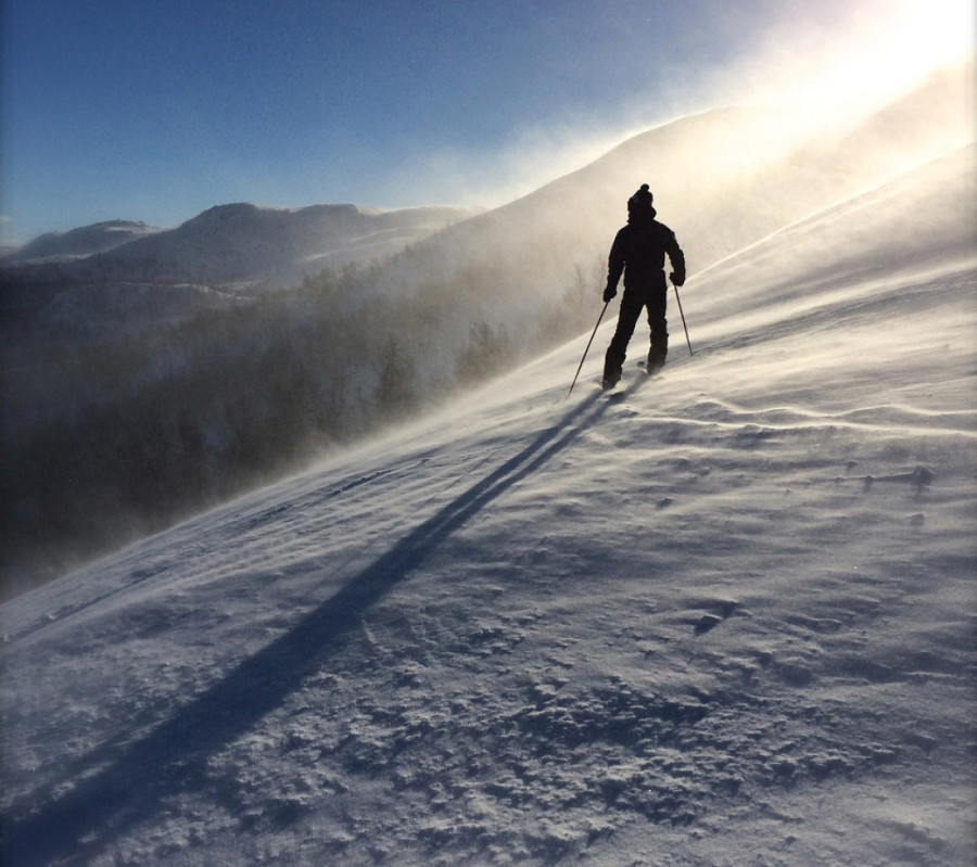 Počela sezona skijanja na Jahorini: Prvi dan skijanja bio besplatan za sve posetioce!