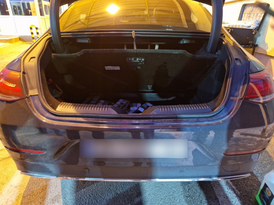 Zaplena u Strazimirovcima: Pogledajte krijumčarske štekove (FOTO)