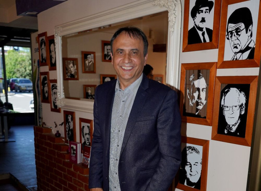 Beki Bekić postao deda treći put: Unuku posvetio posebnu pesmu!