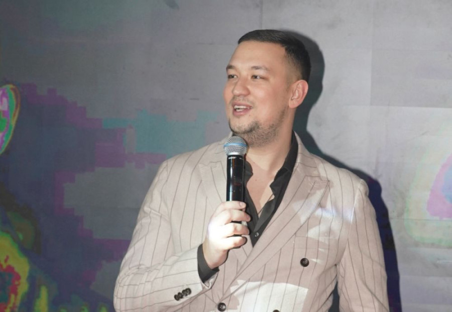 Uroš Živković se ne odvaja od trudne devojke: Zajedno su čak i dok vežbaju (FOTO)