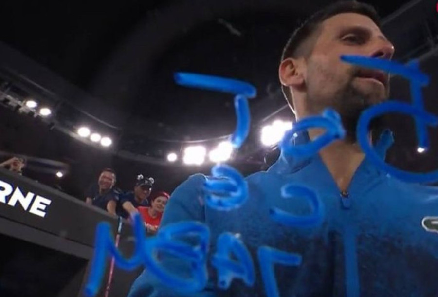 Novak oduševio na veliki praznik: Pogledajte šta je Đoković napisao na kameri (FOTO)