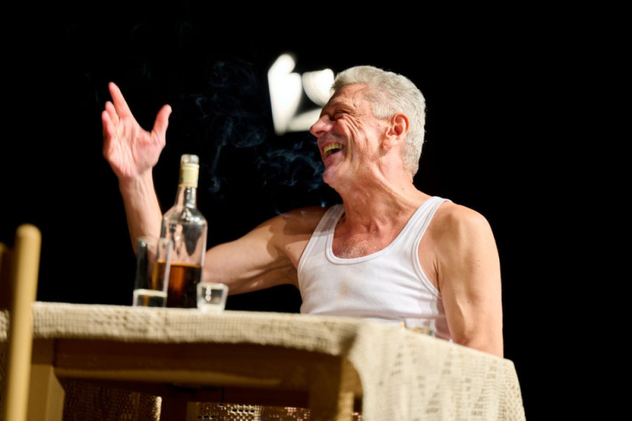 Oproštajna predstava glumca Vladana Gajovića: "Heroj nacije" u Narodnom pozorištu (FOTO)