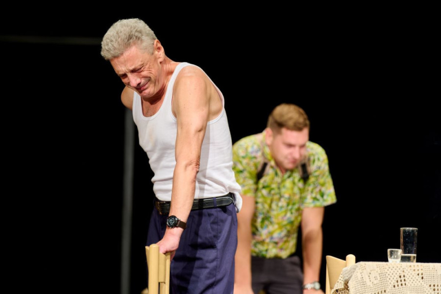 Oproštajna predstava glumca Vladana Gajovića: "Heroj nacije" u Narodnom pozorištu (FOTO)