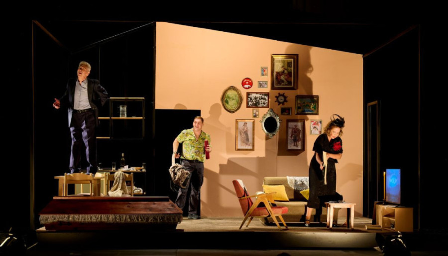 Oproštajna predstava glumca Vladana Gajovića: "Heroj nacije" u Narodnom pozorištu (FOTO)