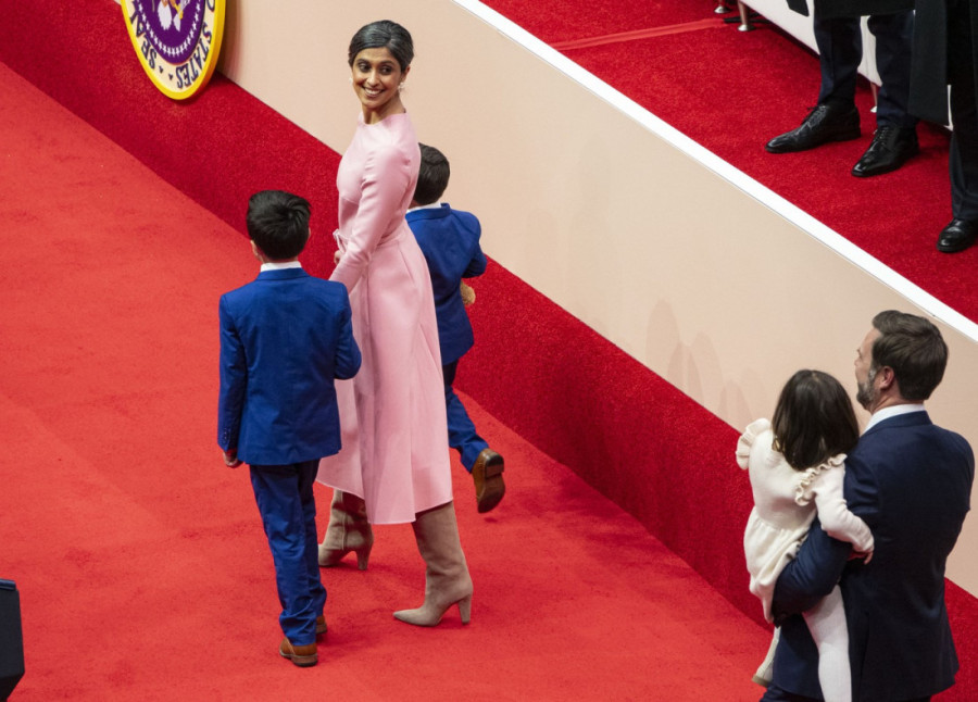 Druga dama Uša Vens u kašmiru i šljokicama: Da li je Melanija dobila modnu konkurenciju? (FOTO)