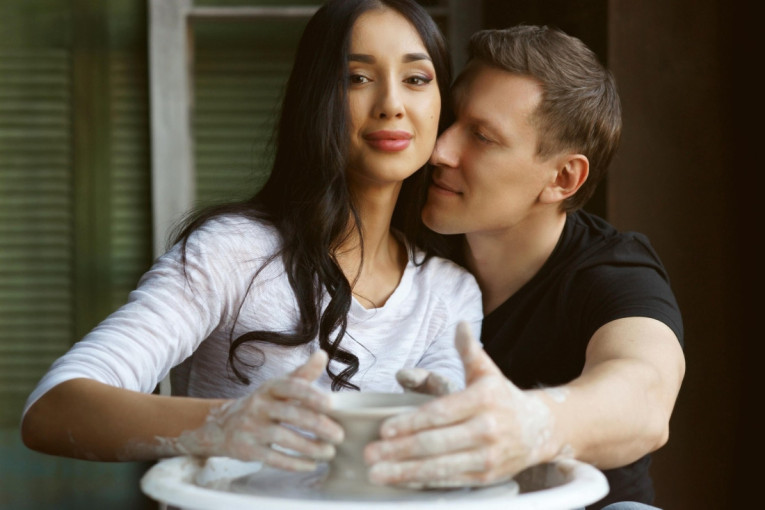 Nije ni izgled, ni račun u banci: Ovih pet osobina čine muškarca pravim "ulovom"