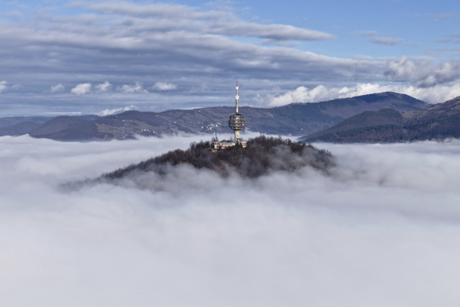 Sivilo, vrane, puste ulice, a ljudi...: Prizor iz ovog grada u komšiluku kao iz horor filma (FOTO/VIDEO)