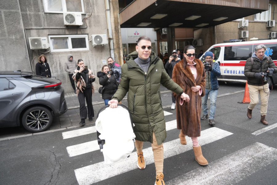 Jovana Ljubisavljević se pohvalila rođendanskom tortom i poručila: Najlepši poklon za ceo život je u rukama