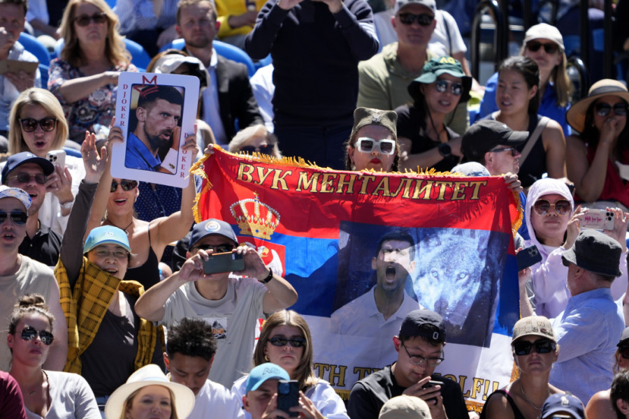 Šok! Novak je morao da preda polufinale, povreda je bila jača! (FOTO/VIDEO)