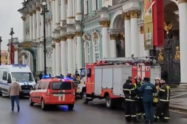 Drama u Sankt Peterburgu! Hitno evakuisan Ermitaž (VIDEO)