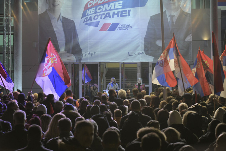 Đurić i Gojković poručili iz Futoga: Preokrenuli smo Novi Sad, borba se nastavlja!