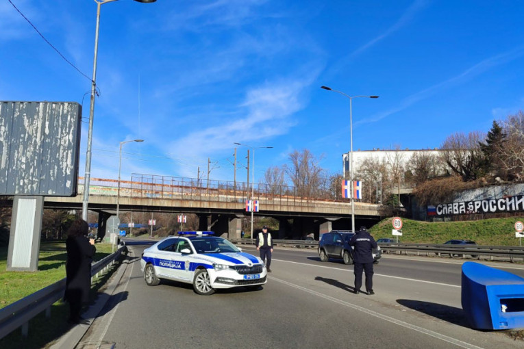 Paklena potera po Velikoj Plani: Tinejdžer ukrao automobil, a onda je nastao haos