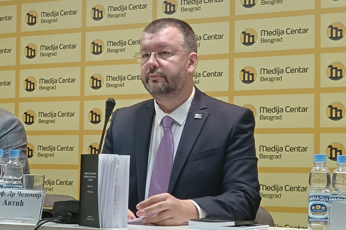 Rektor Đokić prebacuje odgovornost: Fakultete blokirali foteljaši, a njemu kriva Vlada što nema upisa brucoša!