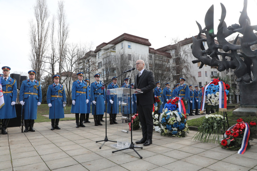 Jedna od najvećih tragedija koje je čovečanstvo iskusilo! Vučević položio venac povodom Međunarodnog dana sećanja na žrtve Holokausta