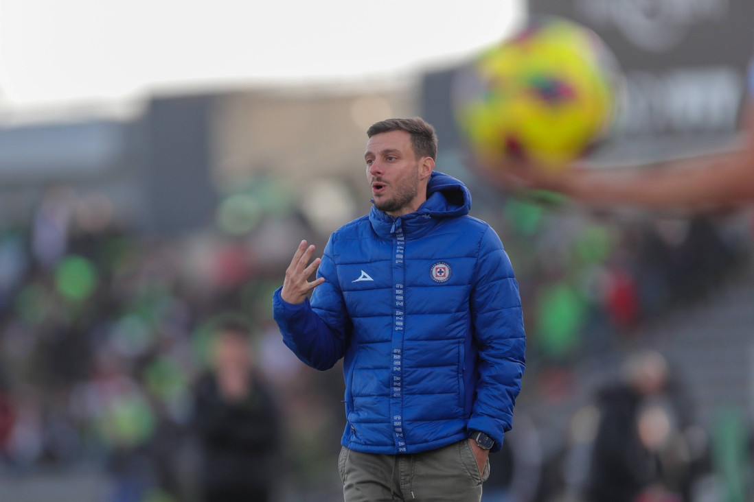 Da li je ovo najverniji navijač na svetu? Prešao hiljade kilometara, bio potpuno sam, a onda je doživeo trenutak života! (VIDEO)