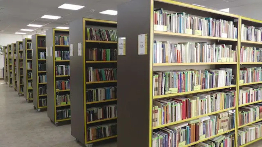 Čačani vole da čitaju: Pod krovom gradske biblioteke "Vladislav Petković Dis" spremno 200.000 naslova, ovo su najčitaniji