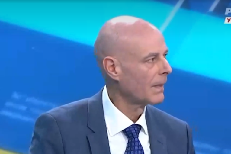 Licemerje na delu! Profesor ne bi dao studentu da ga operiše, ali bi im dao da vode državu?! (VIDEO)