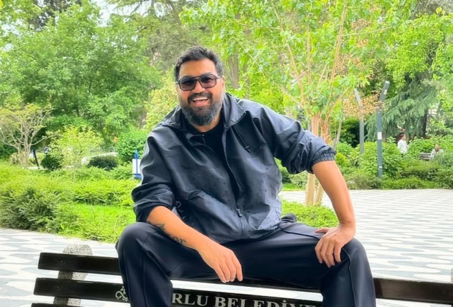 Azis ugradio silikone! "Sada ću imati lepo naglašene, sportske grudi!" (FOTO)