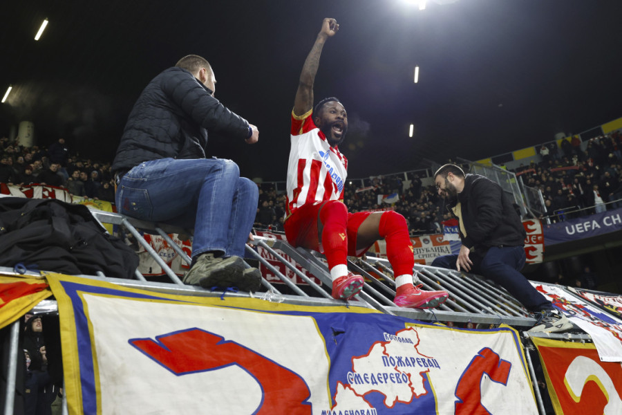 Kangu je prvo podigao Ivanić, a onda... Pogledajte kako je Gelor slavio sa Delijama (FOTO)