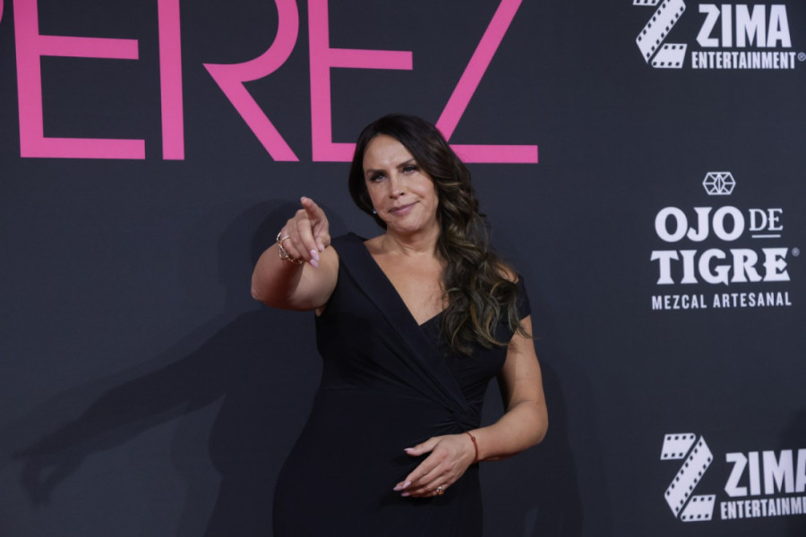 "Ljubim te, Karla": Neočekivani preokret u vezi sa skandalom zvezde filma "Emilija Perez" (FOTO/VIDEO)