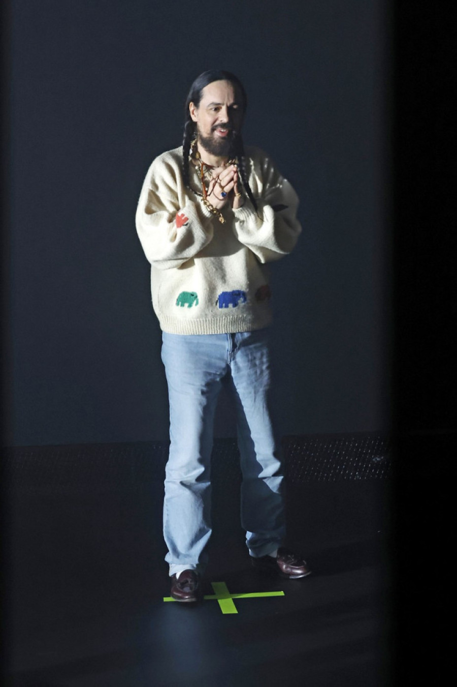 Vrtoglavi spektakl: Alesandro Mikele pomerio je granice visoke mode najnovijom kolekcijom za Valentino (FOTO)