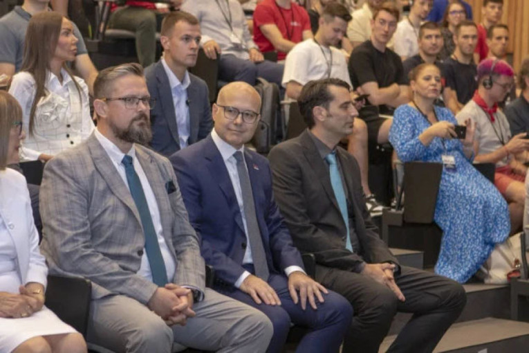 Licemerje profesora FTN: Vlada Ćulibrku obezbedila funkciju! Sada bi krivično da goni onog ko mu je ukazao poverenje