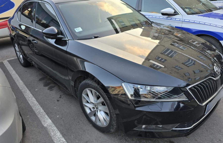 Filmska otmica u Gornjem Milanovcu: Tinejdžera namamili lažnom značkom zbog USB-a sa 400.000 evra (FOTO/VIDEO)