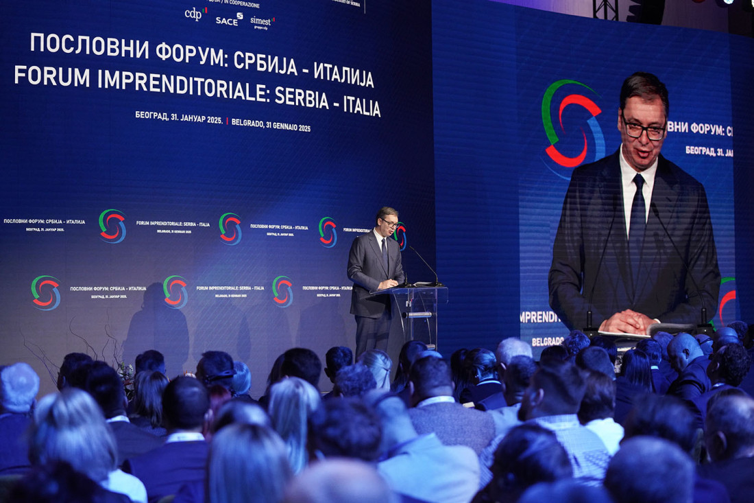 Poslovni forum Srbija-Italija u Beogradu; Vučić poručio: Učešće Rima na EXPO za nas od izvanrednog značaja (FOTO)