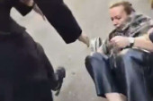 Doktorka iz Palmotićeve odglumila „gaženje“! Na snimku se jasno vidi iscenirano padanje (VIDEO)
