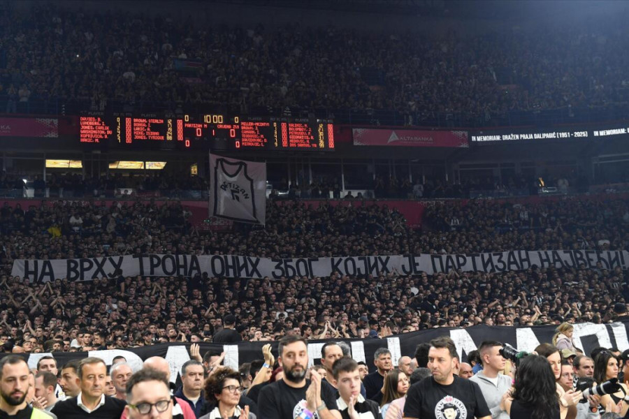Dirljivo, Praja nije zaboravljen: I Partizan i Zvezda još jednom odali počast legendi (FOTO)