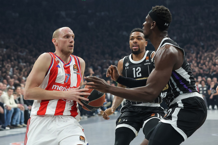 Partizan - Crvena zvezda: Preokret u Areni, crveno-belima brže spali okovi! (FOTO/VIDEO)