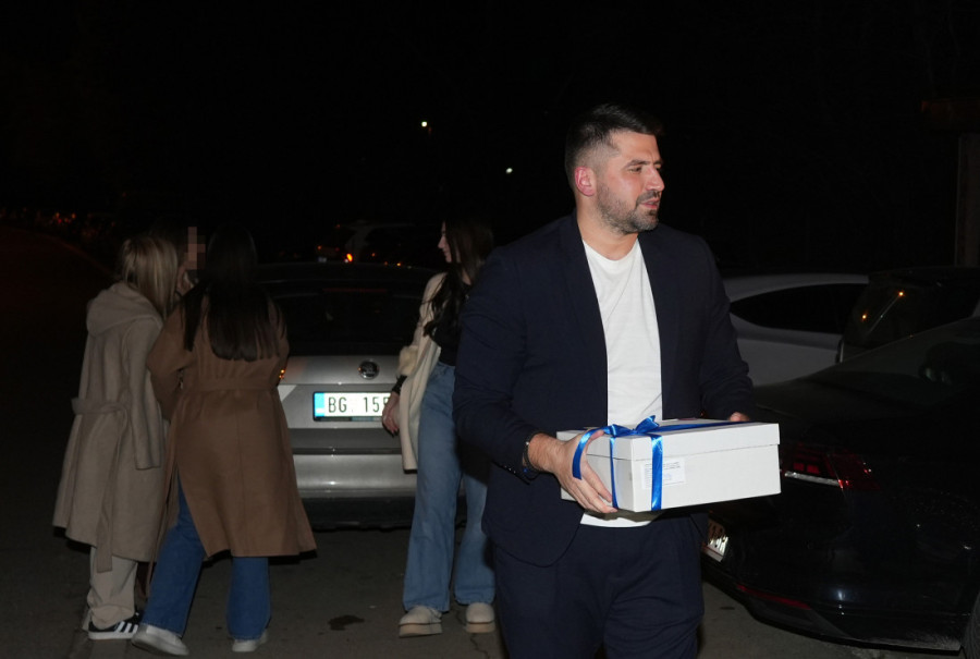 Nikola Rađen večeras ima povoda za slavlje više nego ikad: Skockao se za sve pare i stigao na gala veselje