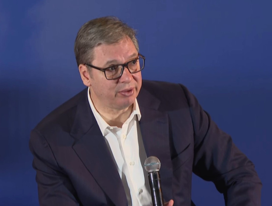 Predsednik Vučić: Daću sve od sebe da već od septembra imamo besplatne udžbenike u Srbiji